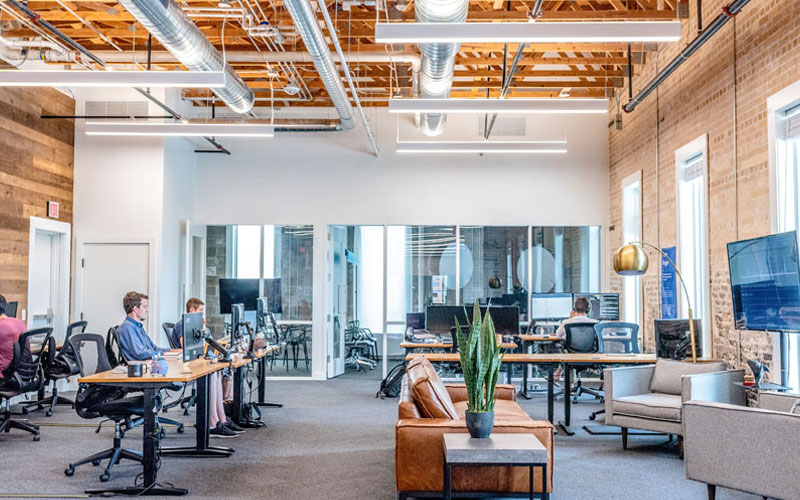 Mobile App vs. Mobile Website: Which is Right for You?